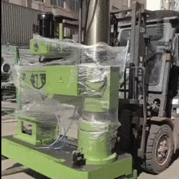 Light-duty Radial Drilling Machine Z3040X13 Loaded for Shipment